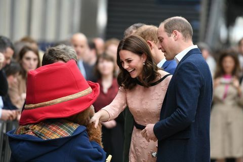 Kate Middleton upoznaje Paddington Beara