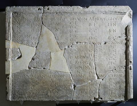 Kalendar s mjesecima od srpnja do prosinca, 25. AD, arheološko nalazište Amiternun, u blizini L'Aquile, Abruzzo, Italija, rimska civilizacija, 1. stoljeće poslije Krista