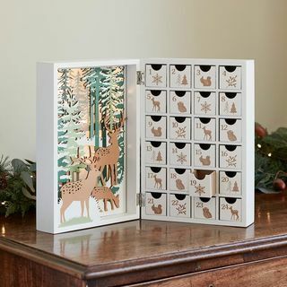 Zimska šuma Rasklopivi drveni adventski kalendar