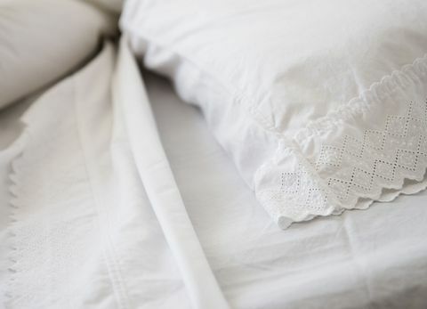 8 jednostavnih trikova koji će vam pomoći da spavate u vrućini