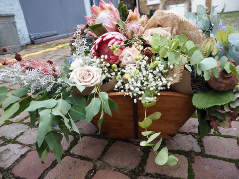 Kako ponovo koristiti staro rezano cvijeće, navodi etička tvrtka za cvijeće