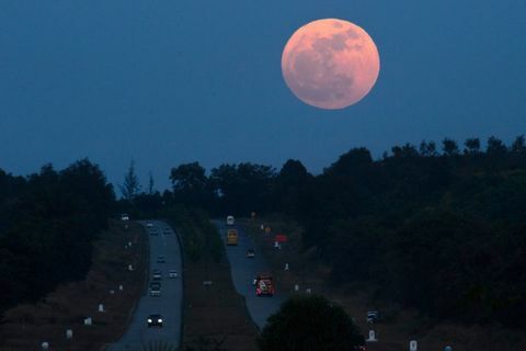 Supermoon Mjanmara Burme