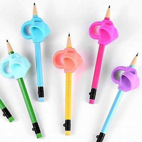 Ovaj priručnik za pomoć pisanju uči vaše dijete kako pravilno držati olovku