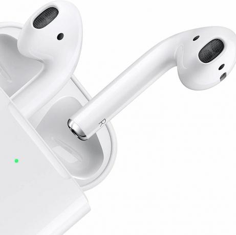 AirPods s kućištem za bežično punjenje