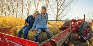 kids on a hayride jesenske aktivnosti