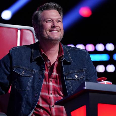 Trener 'the voice' 2022. i pjevač country glazbe Blake Shelton sa suprugom gwen stefani tijekom audicija